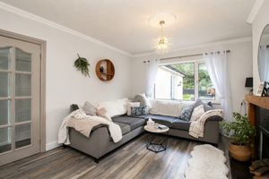Lounge/Diner- click for photo gallery